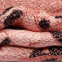 100% pur à base de soie tissu en soie de qualité métallique satin imprimé fleuri tissu robe maison vêtement rideau rose tissu textile à la maison
