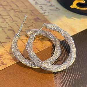 Pendientes de Aro en Forma de C para Mujer, Diseño en Espiral, Accesorios para la Oreja de Uso Diario - Product Image 1