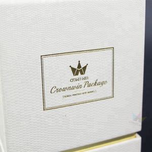 Boîtes à bougies en papier texturé blanc de luxe sur mesure en gros avec couvercle et base, avec feuille d'or, matériaux recyclés, doublure en éponge - Product Image 4