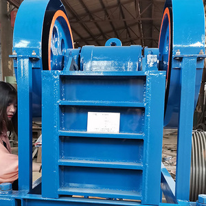 Petit concasseur à mâchoires mobile à moteur diesel pour l'extraction de pierres, diamants et or, à haut rendement - Product Image 3