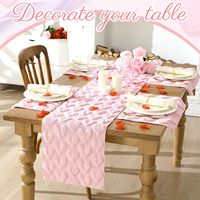 Ensemble de 4 sets de table et nappes de table personnalisés en forme de cœur 3D matelassés et brodés, en fausse fourrure douce et pelucheuse, jacquard, réutilisables, lavables et durables pour la maison