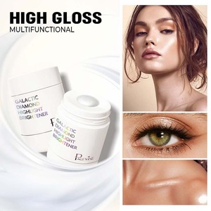 Illuminante Liquido Perlato Scintillante <span class=keywords><strong>per</strong></span> Viso, Naso, Clavicola e <span class=keywords><strong>Corpo</strong></span> - <span class=keywords><strong>Trucco</strong></span> Luminoso - Product Image 2
