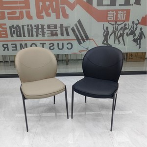 Silla de Comedor de Cuero Minimalista Italiana de Dy Furniture Source Factory, con Respaldo, Asiento Tapizado, Estructura Metálica, Diseño Moderno - Product Image 4