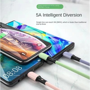 Cavo Dati Tre-in-<span class=keywords><strong>Uno</strong></span> per <span class=keywords><strong>Ricarica</strong></span> Rapida 5A in Silicone Liquido, Trasferimento Dati e <span class=keywords><strong>Ricarica</strong></span> per Type-C e Android per Dispositivi Mobili - Product Image 4