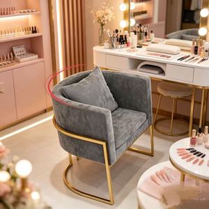 Vente directe d'usine de chaises en tissu, mobilier pour salons de manucure, tissu velours gris, chaises de manucure et de maquillage personnalisables. - Product Image 1