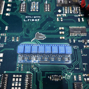 Modul relai 8 saluran 12V 5V 10A yang disetujui oleh pabrik dengan isolasi <span class=keywords><strong>Optocoupler</strong></span> mendukung mikrokontroler AVR 51 PIC untuk VCC GND - Product Image 3