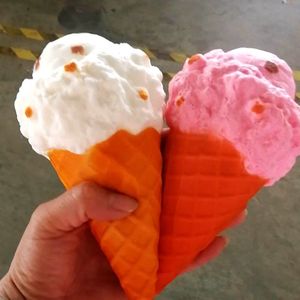Juguetes Blandos de Cono de Helado Gigante, Juguetes Sensoriales de Relajación de Subida Lenta, Juguetes Suaves para Aliviar el Estrés y la Ansiedad para Adultos, Niños y Personas con Autismo - Product Image 3