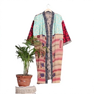 Vente en gros de robe kimono vintage en soie pour la maison, vêtements de plage indiens, robe de demoiselle d'honneur, vêtements de nuit, printemps - Product Image 1