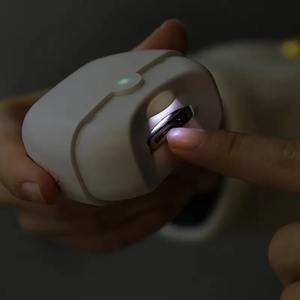 Coupe-ongles électrique automatique Coupe-ongles portable Meuleuse Ciseaux à ongles électriques à usage domestique Outil de toilettage avec lumière - Product Image 4