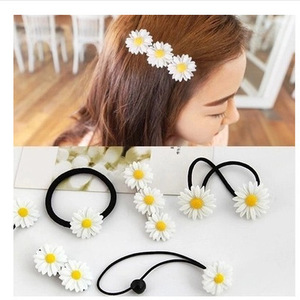 Neue 2021 Mode elastischen Haarring niedlichen Mini Gänseblümchen Blume Haars pange Pferdes chwanz Halter Frau Mädchen Haarschmuck - Product Image 1