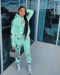 Graffiti Streetwear inverno caldo due pezzi Set tuta donna donna felpe con cappuccio + pantaloni da donna abbinati completi felpe - Product Image 2