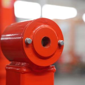 Plateforme de travail aérien télescopique montée sur tracteur avec flèche hydraulique pliable pour l'entretien municipal - Product Image 2