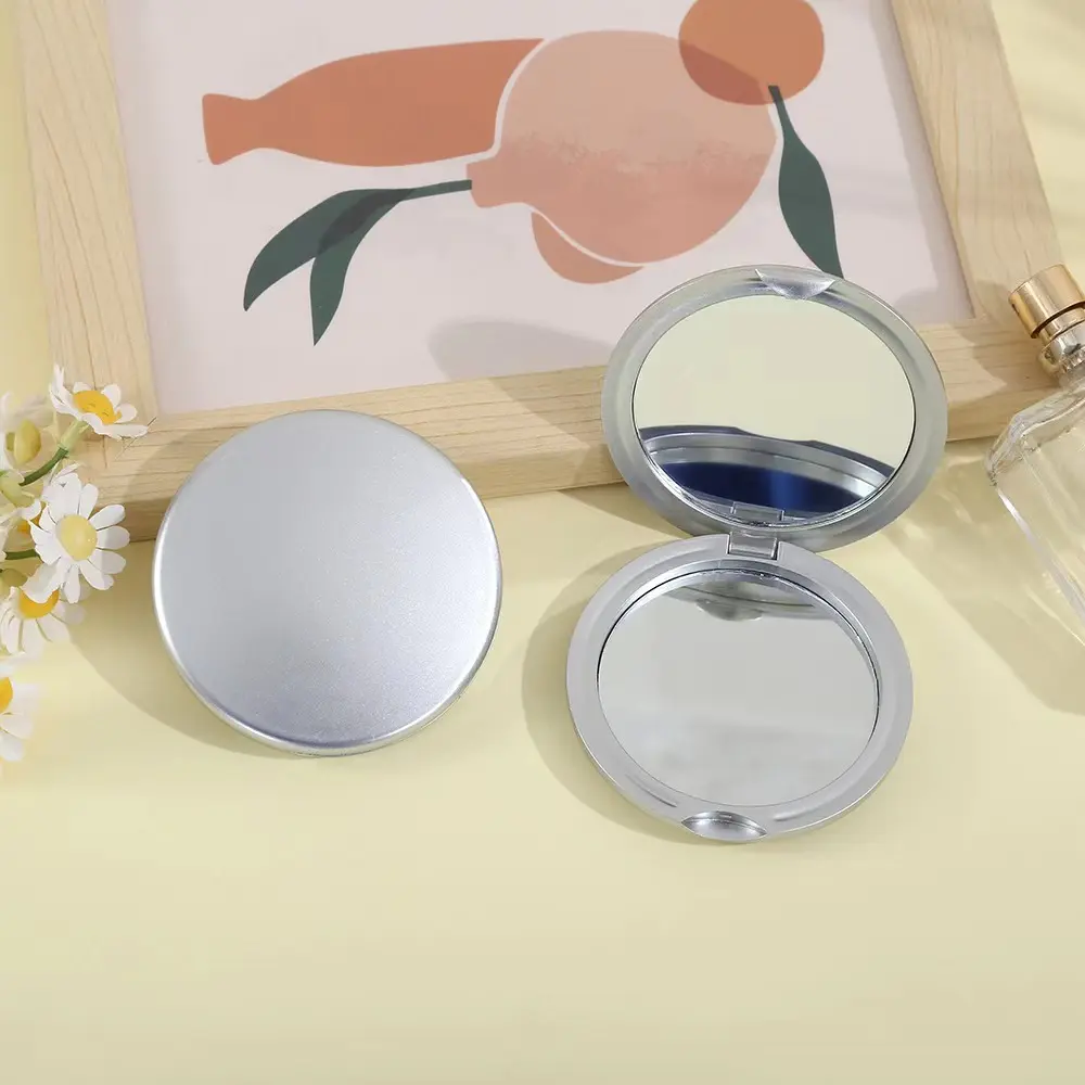 Cermin rias wajah lipat satu sisi, cermin Mini riasan berpergian portabel dengan logo kustom untuk kosmetik