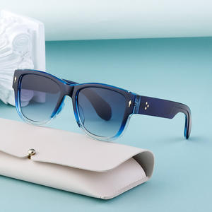 Gafas de Sol Polarizadas para Hombre ZS-98133P, Montura de PC, Lentes TAC, Protección UV400 Clase 2, Color Negro, Origen Taizhou - Product Image 1