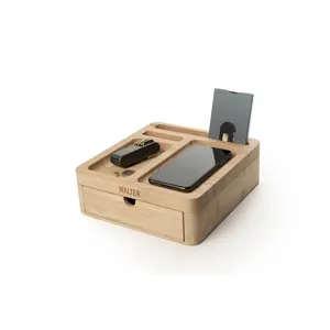 ORGANIZADOR Y CARGADOR DE ESCRITORIO - Product Image 1