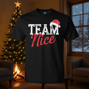 T-shirt natalizia Team Nice con design sardonico per coppie abbinate - Product Image 3
