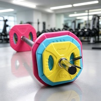 Ensemble d'haltères OKPRO Powerlifting avec logo personnalisé, barre de 20 kg, ensemble de poids en caoutchouc coloré pour salle de sport commerciale, PUMP Sets