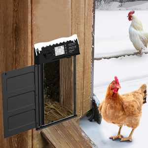 Puerta Automática para Gallinero con Apertura y Cierre Automático, Carga por Panel Solar y Control Remoto - Product Image 6