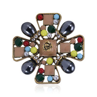 Broche créative colorée en forme de croix creuse, ornée de diamants et de strass, accessoires de mode rétro vintage en forme de fleur