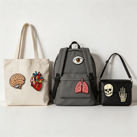 Épinglette en métal personnalisée en forme de cœur anatomique, émail noir, badge en forme de cœur pour cadeau médical