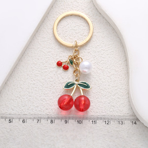 Vente en gros de porte-clés <span class=keywords><strong>cerise</strong></span> en métal émaillé et mignon pendentif <span class=keywords><strong>cerise</strong></span> transparent porte-clés portefeuille <span class=keywords><strong>cartable</strong></span> accessoires suspendus - Product Image 3