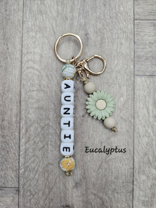 Llavero Personalizado con Flores, Regalo para Mamá, Tía, Hermana, Amiga, Dama de Honor, Abuela, Niñera, Novia - Product Image 6