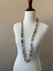 Collier artisanal en corne de buffle naturelle, bijoux tribaux traditionnels, accessoire élégant pour femmes et hommes, léger - Product Image 5