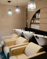 Fauteuil de lavage moderne et confortable pour salon de coiffure, couleur beige, avec bac à shampoing intégré