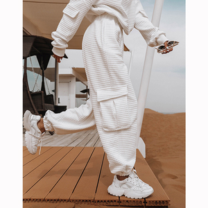860 sweat à capuche personnalisé automne dernière conception sweats à capuche à manches longues surdimensionné haut court survêtement <span class=keywords><strong>avec</strong></span> poche 2 pièces ensemble de sweat à capuche pour les femmes - Product Image 2