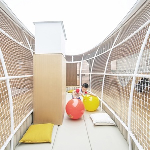 Équipement de jeu souple pour enfants très demandé, aire de jeux intérieure en nid d'abeille avec filet d'escalade et parcours de cordes - Product Image 2