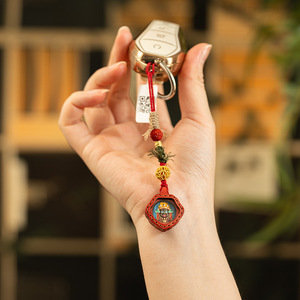 Pendentif Thangka peint à la main, style tibétain, Tsa Tsa Thangka, breloque de sac avec cinq voies de richesse, yeux de Tara verte et Wuye - Product Image 2