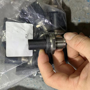 燃料レール圧力センサー0281002942メルセデスベンツ2T 3 T 4T Vito ActrosAntos Arocs Citaro用 - Product Image 1