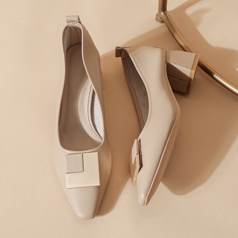 สีน้ำตาล