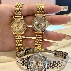 Montre-bracelet élégante et luxueuse pour femme, cadran ovale, bracelet en acier inoxydable, cadran doré, étanche, pour un usage quotidien, cadeau - Product Image 4
