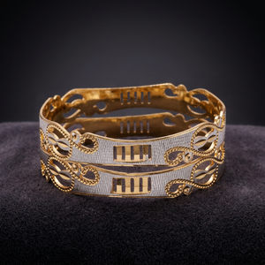 Venta al por mayor de brazaletes chapados en dos tonos, diseños de brazalete modernos, brazaletes CNC de doble tono, joyería de brazaletes CNC de moda, brazaletes de moda - Product Image 4