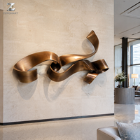 Sculpture murale abstraite en bronze en forme de ruban, artisanat métallique fini à la main, art moderne directement de l'usine pour la décoration murale des halls d'hôtels et des bureaux