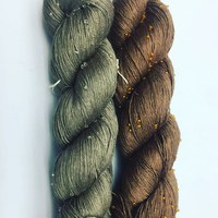 Prix d'usine 100% fil de soie brute de mûrier pur 100 anneau broderie cône teint naturel pour le tricot et le tissage à la main