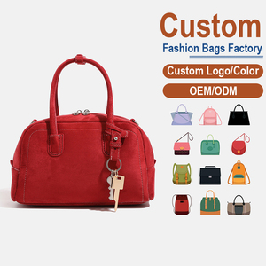 กระเป๋าหนังบอสตันสีแดงสั่งทำจากโรงงาน - สไตล์วินเทจ กระเป๋าสะพายไหล่ขนาดใหญ่สำหรับผู้หญิง ผิวสัมผัสนุ่มแบบด้าน - Product Image 1