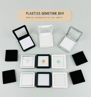 Boîte de rangement élégante pour bijoux en plastique avec fermeture à boucle, design carré simple et étui de présentation pour pierres précieuses et diamants
