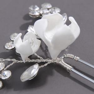 Parure de pinces à cheveux romantiques pour mariée, style bohème, faites à la main, accessoires dorés avec fleurs en argile polymère, perles et cristaux - Product Image 5
