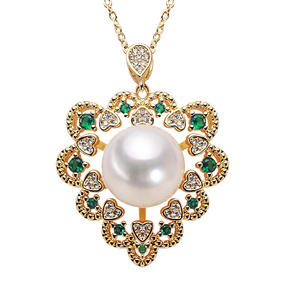 Collier de luxe pour femme avec micro-incrustations de diamants et perles d'eau douce, nouveau pendentif tendance en forme de cœur, style léger et luxueux, bijoux de style palatial - Product Image 5