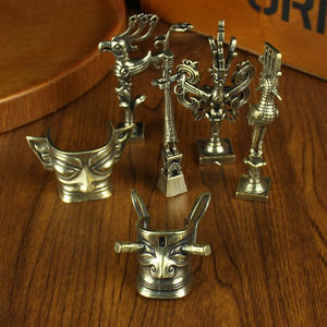 Antichi Sanxingdui ornamenti in bronzo stile antico in ottone artigianato puro rame statue di animali incise oro souvenir turistici - Product Image 2