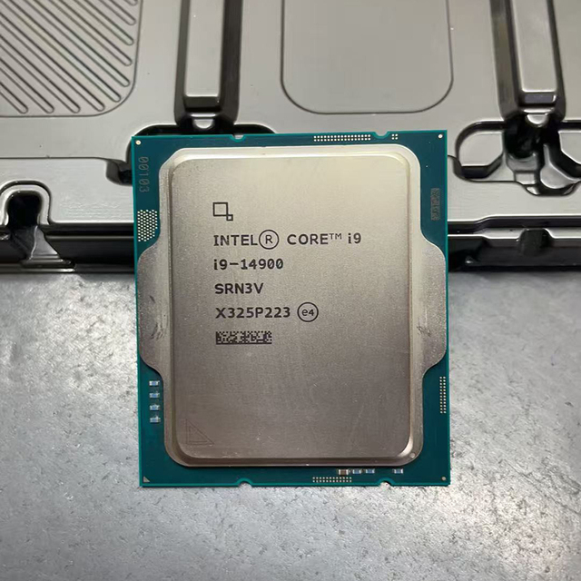 Used Intel Core I9-14900 Processor Desktop CPU 24 Cores 5.8GHz