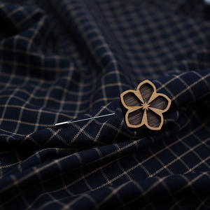 Nouveautés 2026 : Broche unisexe en <span class=keywords><strong>bois</strong></span> à motifs floraux, style vintage, idéale pour les anniversaires, cadeaux d'entreprise et articles personnels innovants - Product Image 1