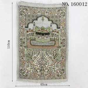 Fourniture directe d'usine dernière mode tapis de prière musulman avec gland tapisserie tapis décoratifs pour <span class=keywords><strong>la</strong></span> maison en vente - Product Image 5