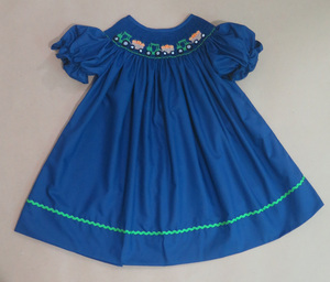 Vestido Azul Rey Fruncido para Niñas con Bordado de Tractor Verde y Carro de Calabazas, Manga Abullonada, Estilo Campestre para Niñas Pequeñas, Atuendo Festivo - Product Image 1