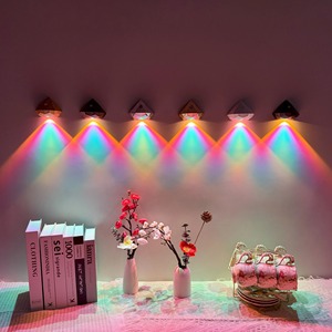 Lámpara de pared inteligente, luz con sensor de movimiento, forma de piedra preciosa, luces de colores, luz nocturna recargable por USB, brillo ajustable. - Product Image 3