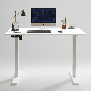 Bureau debout électrique réglable en hauteur, bureau assis-debout avec 4 préréglages de mémoire et port de charge USB, bureau blanc pour le télétravail - Product Image 1