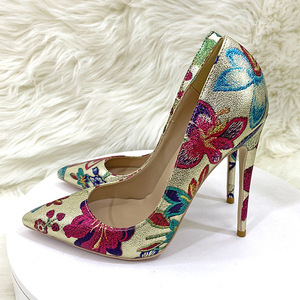 Chaussures de créateur à talons hauts personnalisées pour femmes Styles de fleurs sexy grande <span class=keywords><strong>taille</strong></span> 34-45 tendance de la mode à enfiler pour l'été automne pointu - Product Image 5