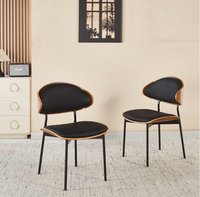 Chaise de salle à manger contemporaine écologique de luxe léger, structure en bois massif, coussin en cuir synthétique, dossier incurvé, pieds en métal, pour la maison